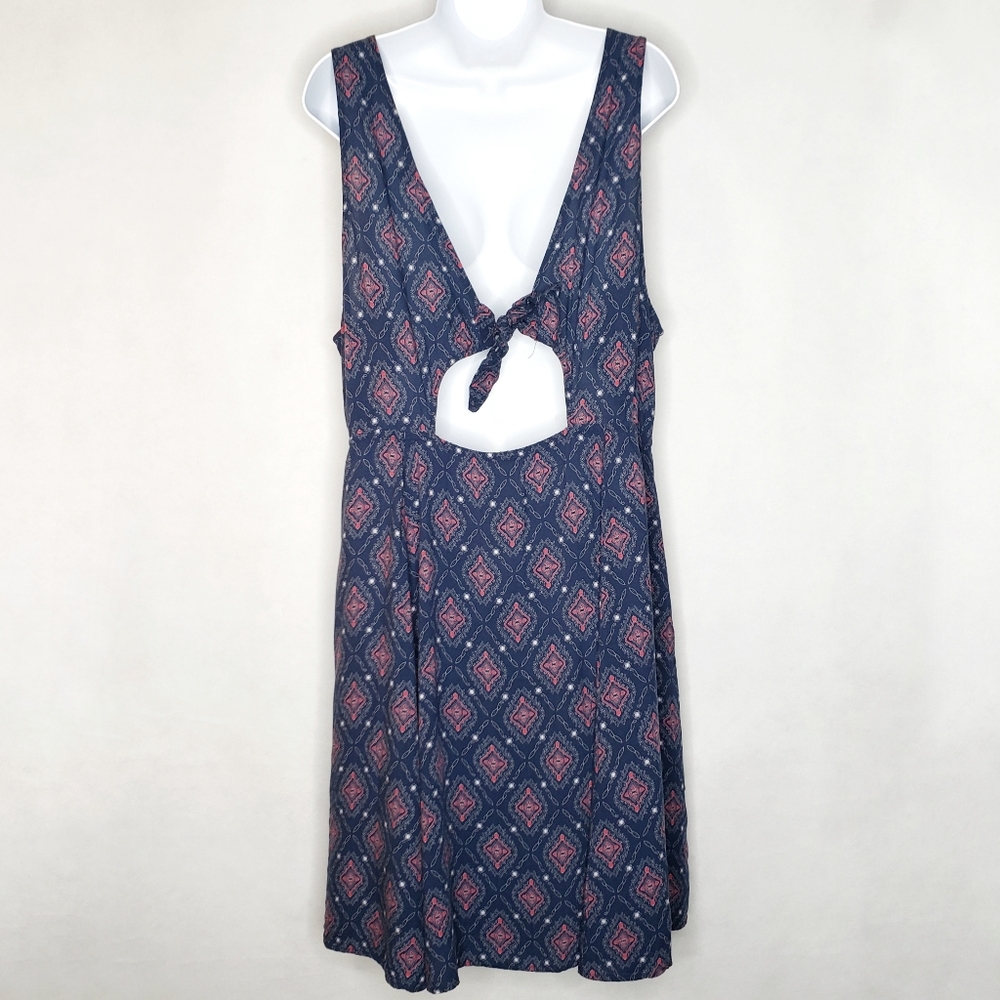 🛑Sold🛑 Torrid Medallion Tie Dress Plus Sz 2X - Picture 6 of 10